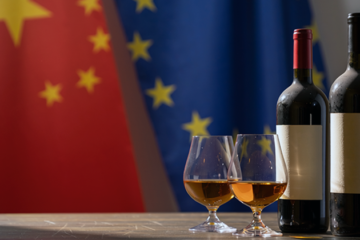 China dreigt met invoerheffingen op Franse wijn en sterke drank