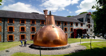 Ierse whiskeyregels tegen het licht gehouden
